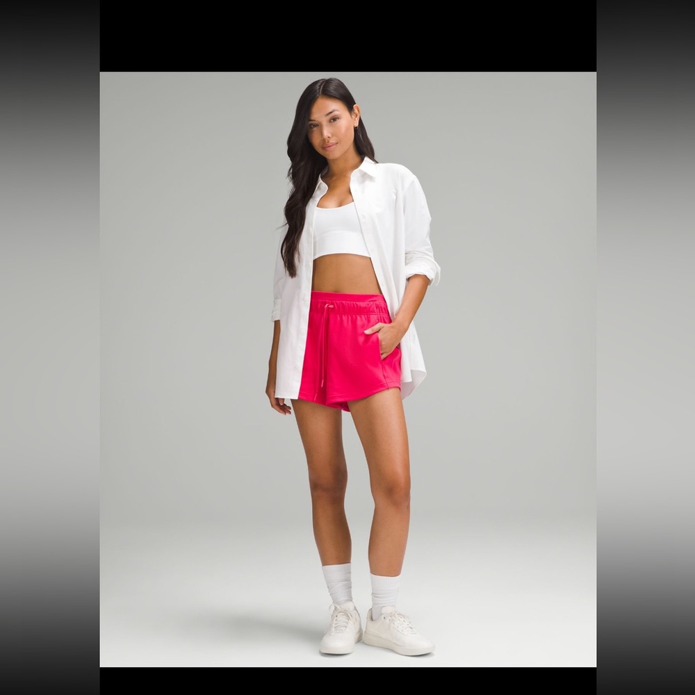 Lululemon Inner Glow HR 3” short